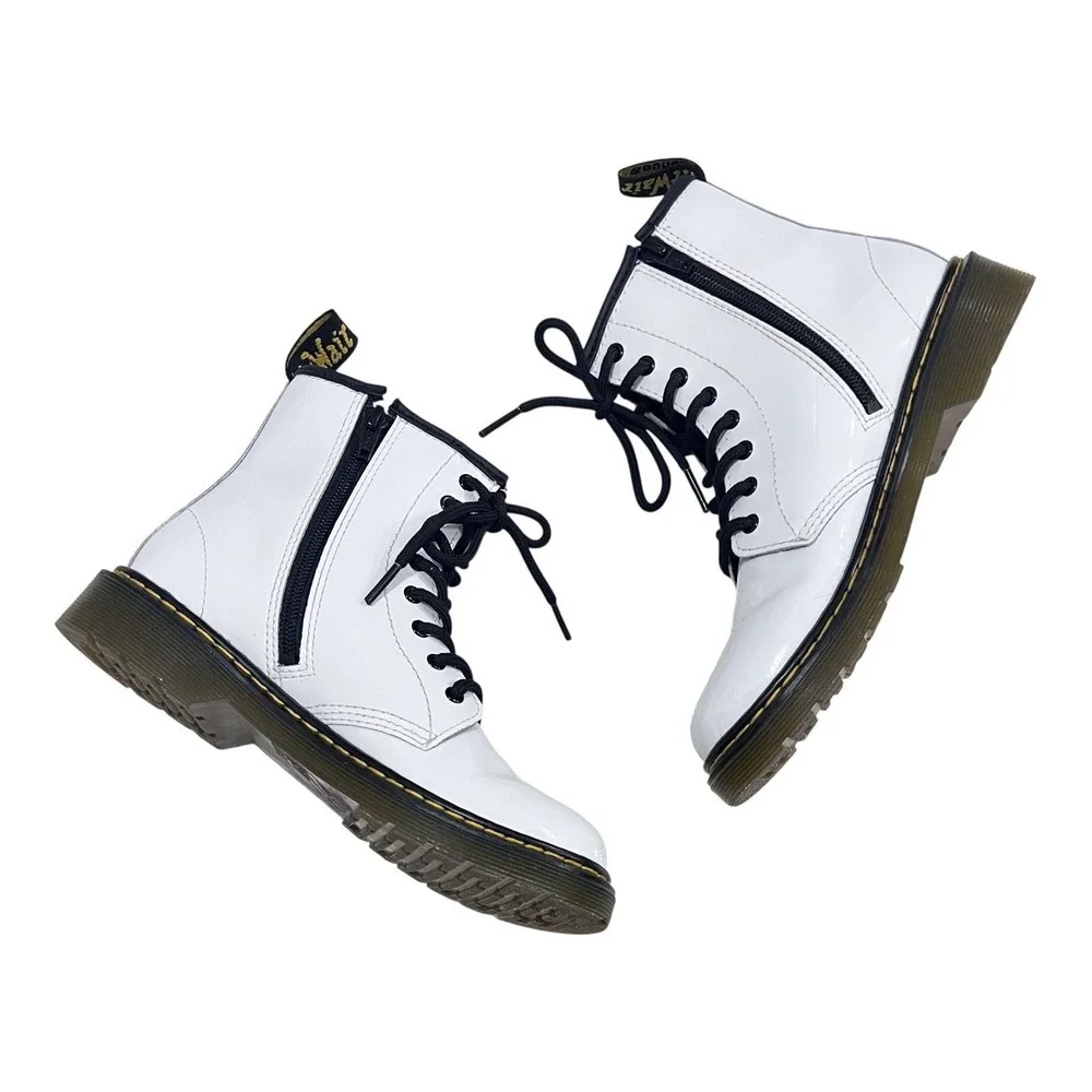 DR. MARTENS AirWair 1460‎ White Patent Leather Boots Combat Girls 4